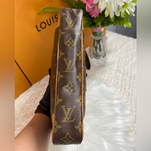 ❌SOLD❌ 🌸MARLY DRAGONNE GM CLUCTH BAG PURSE MONOGRAM - Picture 11 of 16